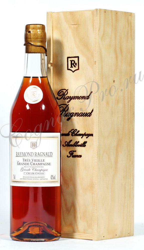 Коньяк 50 лет купить. Коньяк Raymond Ragnaud. Коньяк Raymond Ragnaud grande Champagne. Raymond Ragnaud Cognac Reserve grande Champagne. Коньяк Трапезников 50 лет выдержки.